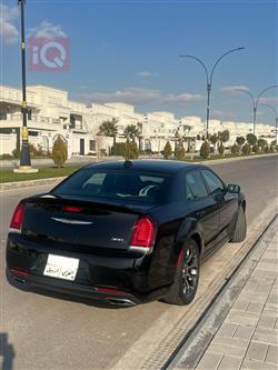 كرايسلر 300